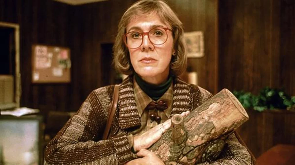 105 Creepy and Bizarre Twin Peaks Quotes: Log Lady