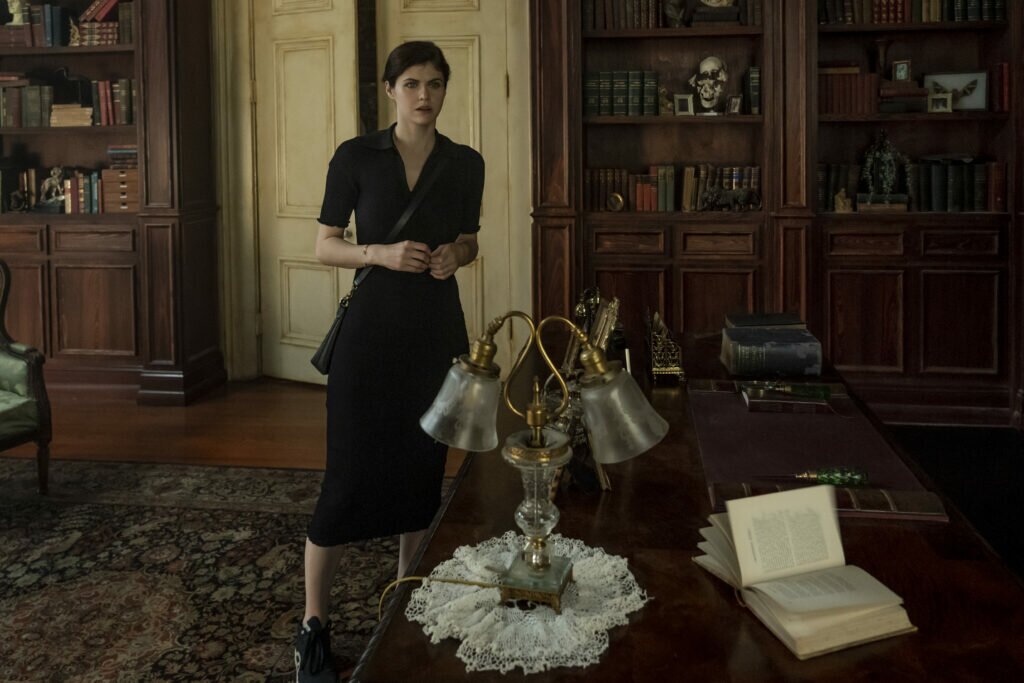 Alexandra Daddario as Dr. Rowan Fielding - Mayfair Witches Season 1, Episode 4 - Photo Credit: Alfonso Bresciani/AMC